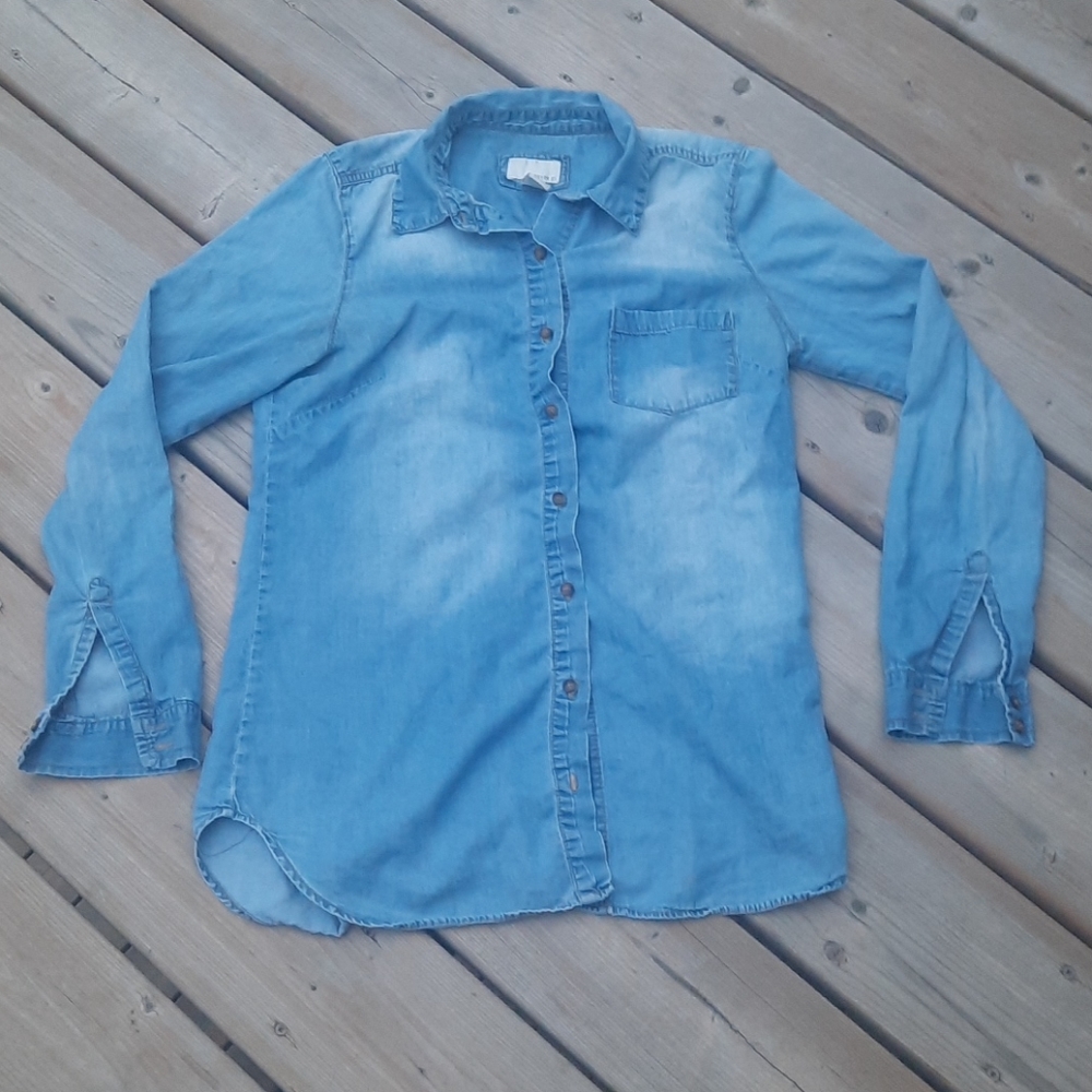Forever 21 button down‎